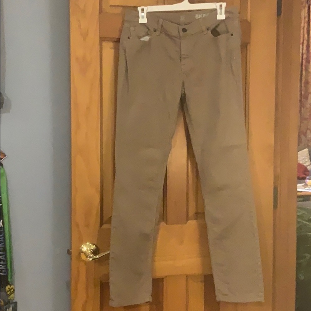 NY & Co. low rise skinny average length pants
